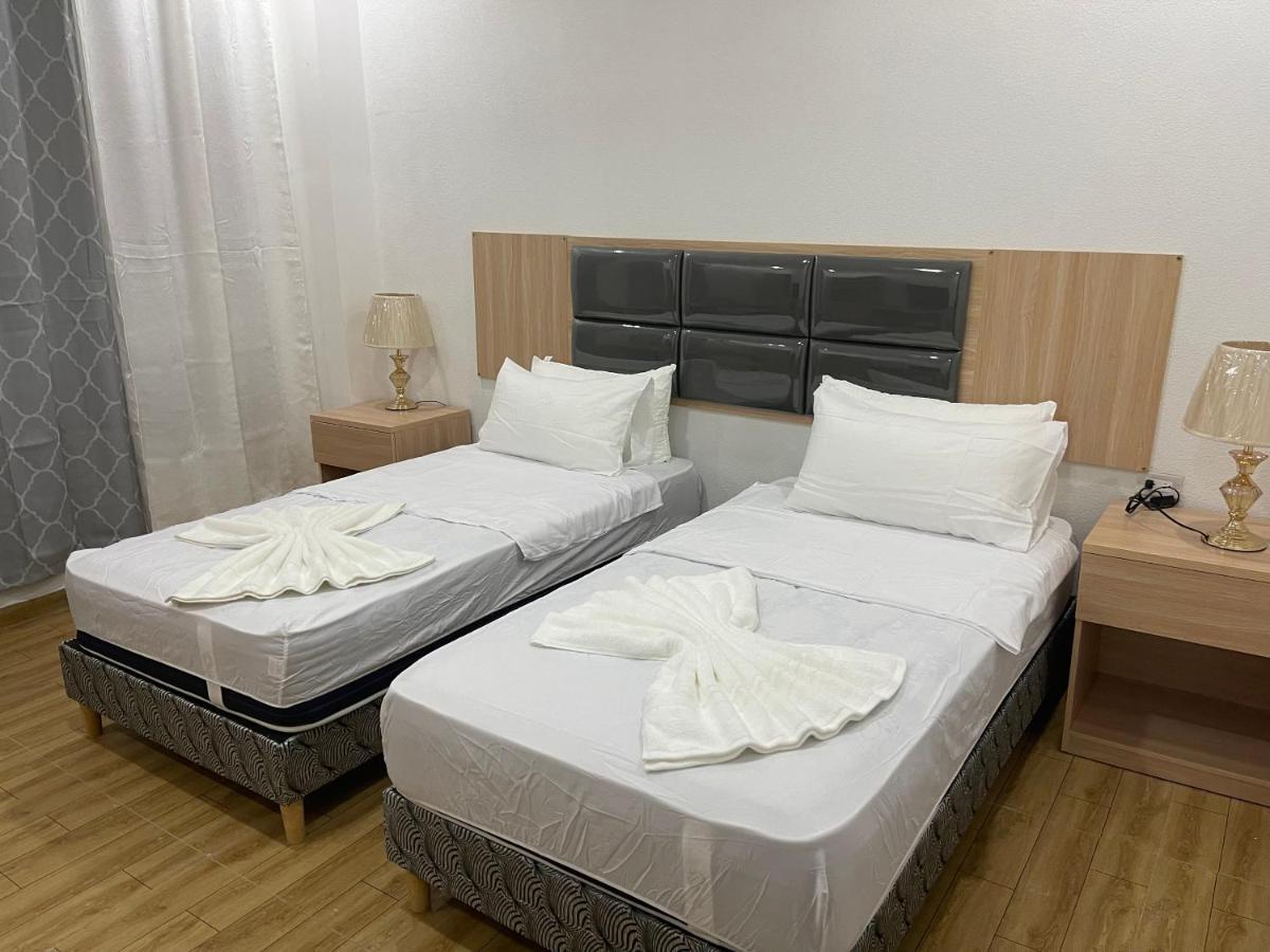 July Aparthotel Lower Prince's Quarter Bagian luar foto