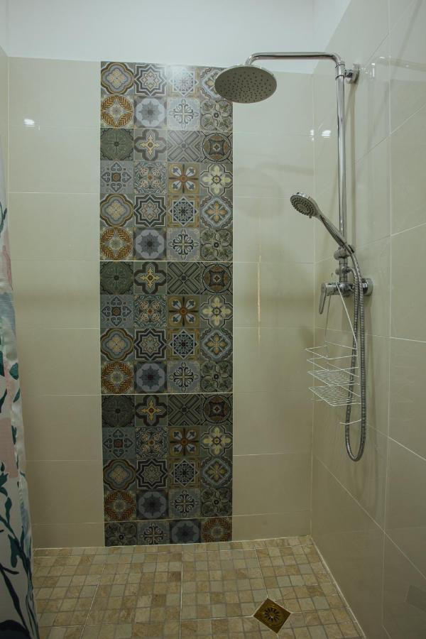 July Aparthotel Lower Prince's Quarter Bagian luar foto